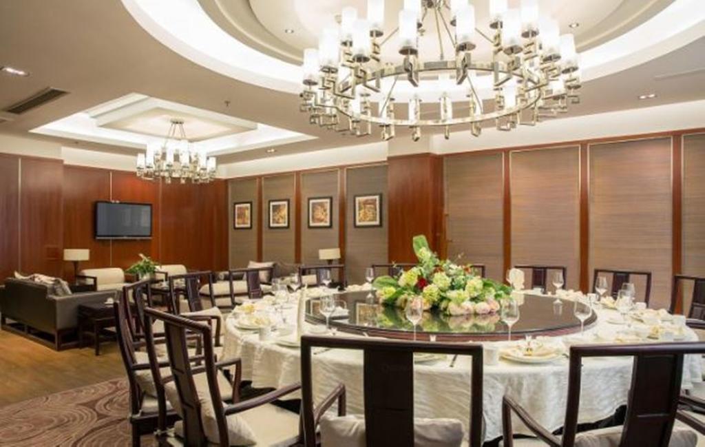 Langzhong Grand Hotel Shahepu Buitenkant foto