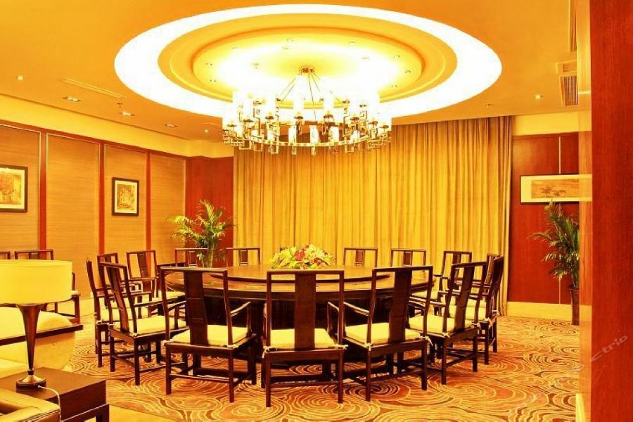 Langzhong Grand Hotel Shahepu Buitenkant foto