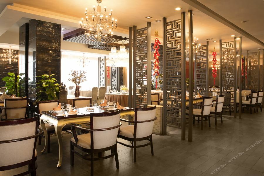 Langzhong Grand Hotel Shahepu Buitenkant foto